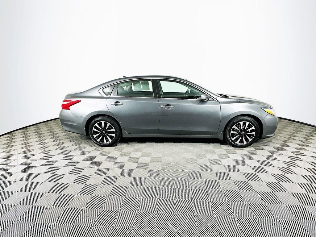 Used 2017 Nissan Altima 2.5 SV image 12