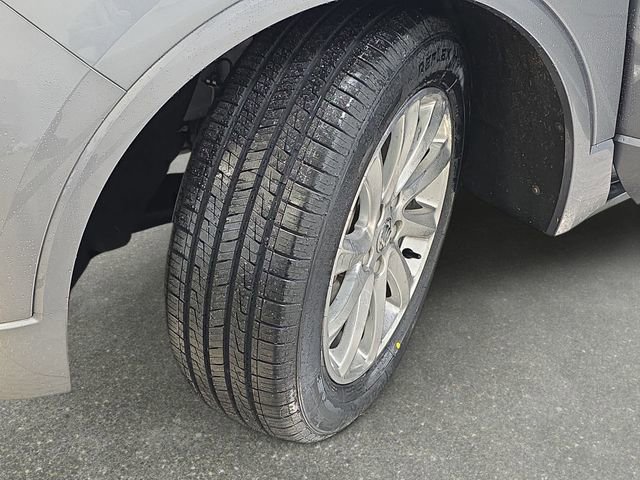 Used 2019 Buick Envision Essence image 32