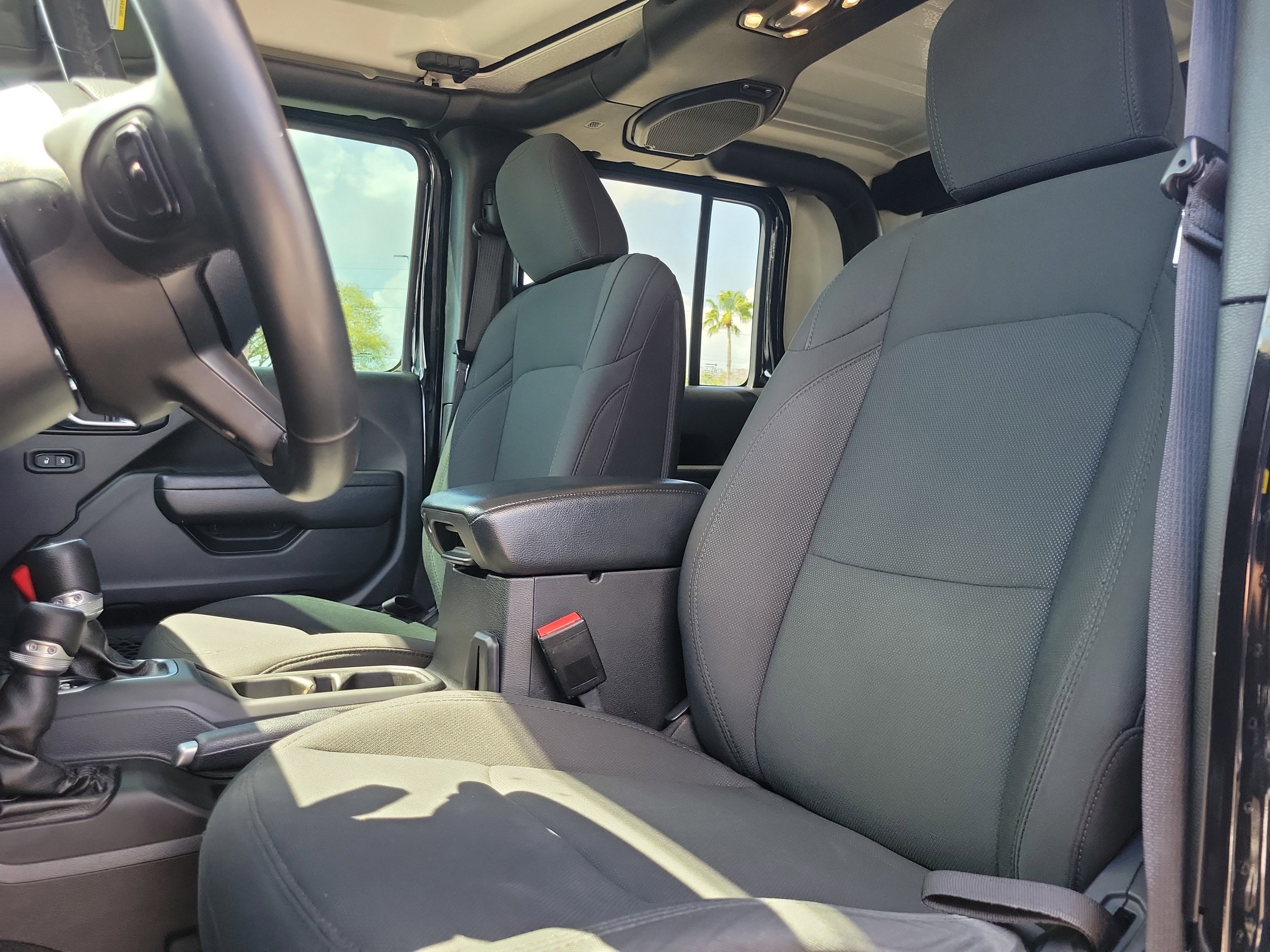 Used 2022 Jeep Gladiator Sport image 17