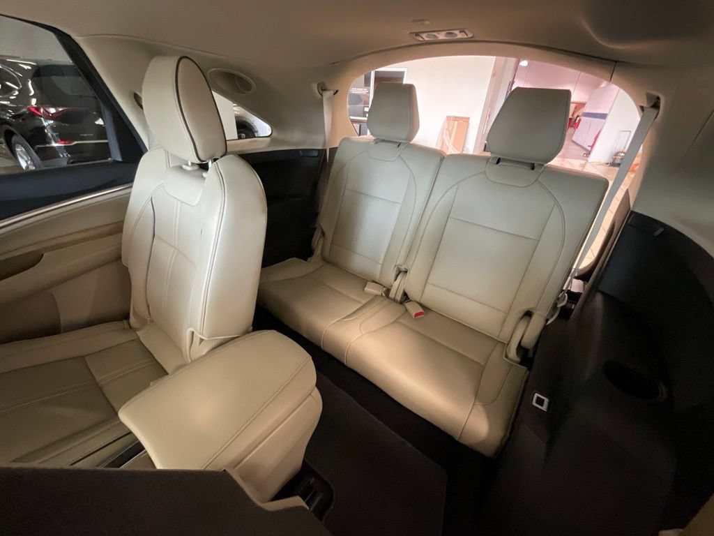 Used 2020 Acura MDX SH-AWD w/ Advance Package image 25