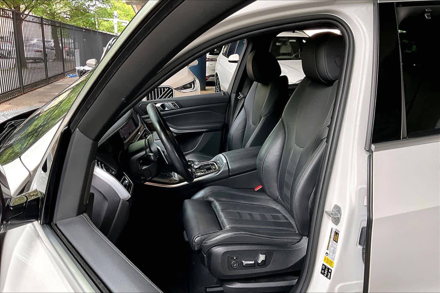 Used 2019 BMW X5 xDrive40i w/ Executive Package AWD/4WD image 7