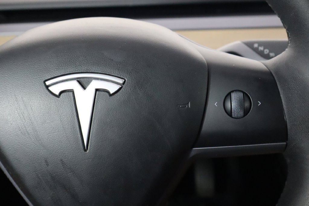 Used 2023 Tesla Model 3 Standard Range RWD image 13