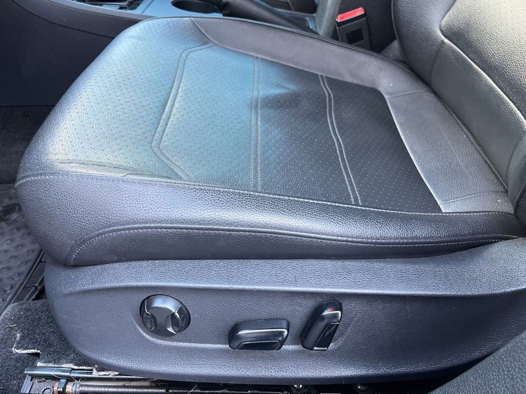 Used 2017 Volkswagen Passat 1.8T R-Line image 25