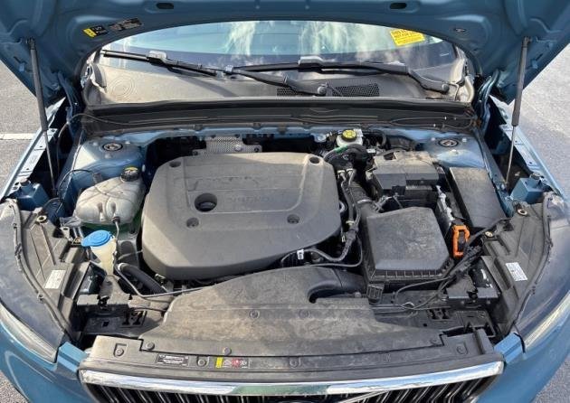 Certified 2023 Volvo XC40 B5 Plus w/ Driver Assist Package image 15