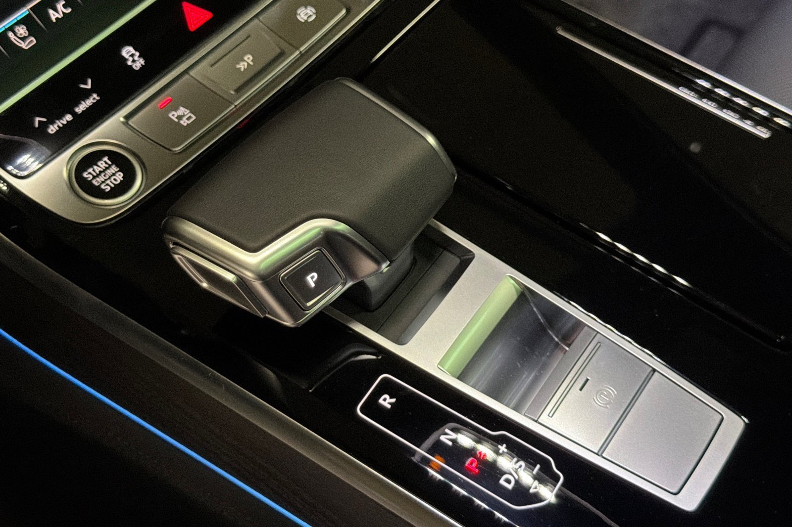 New 2026 Audi A8 L 3.0T AWD/4WD image 20