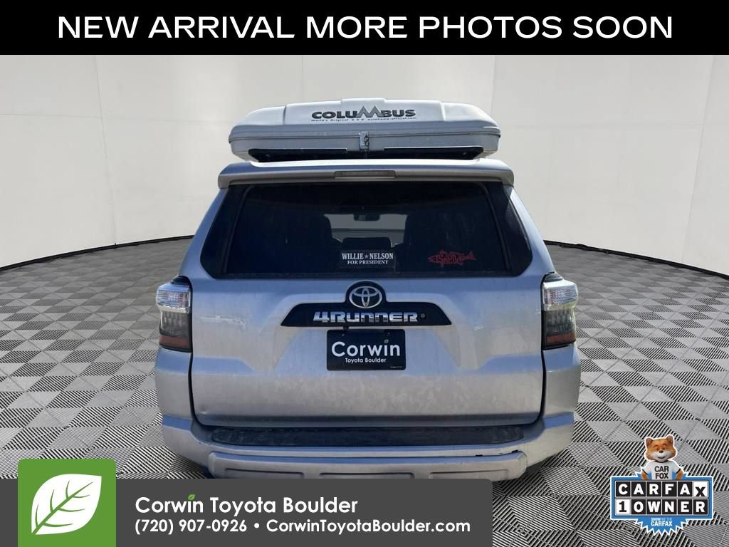 Used 2018 Toyota 4Runner TRD Off-Road Premium AWD/4WD image 6
