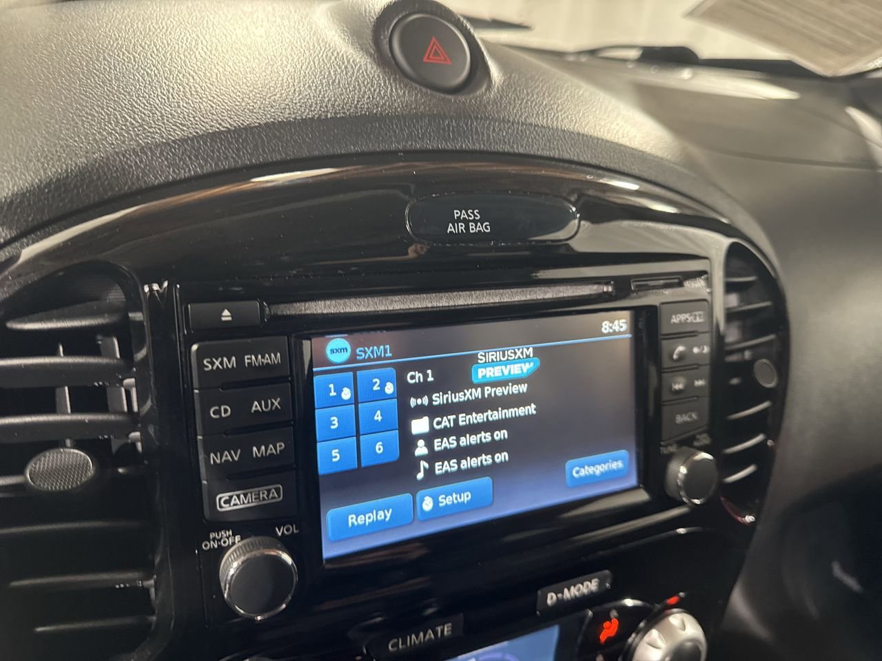 Used 2016 Nissan Juke SL image 24