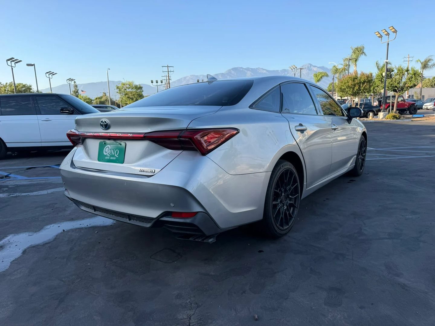 Used 2021 Toyota Avalon Limited w/ Advanced Safety Package FWD image 6