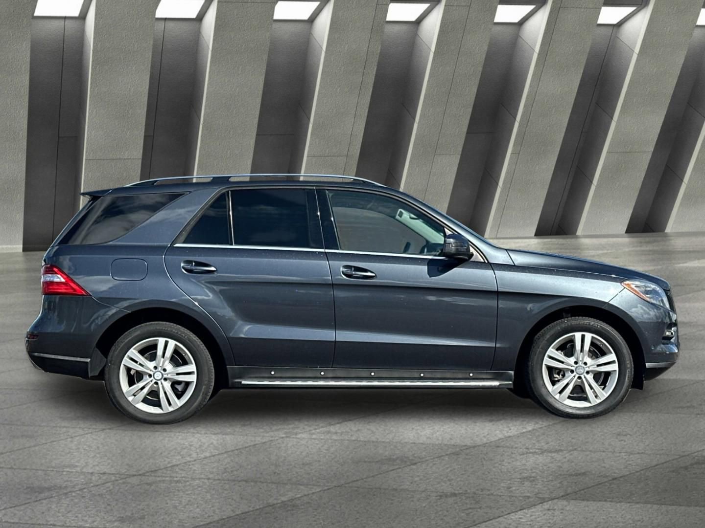 Used 2013 Mercedes-Benz ML 350 4MATIC image 3