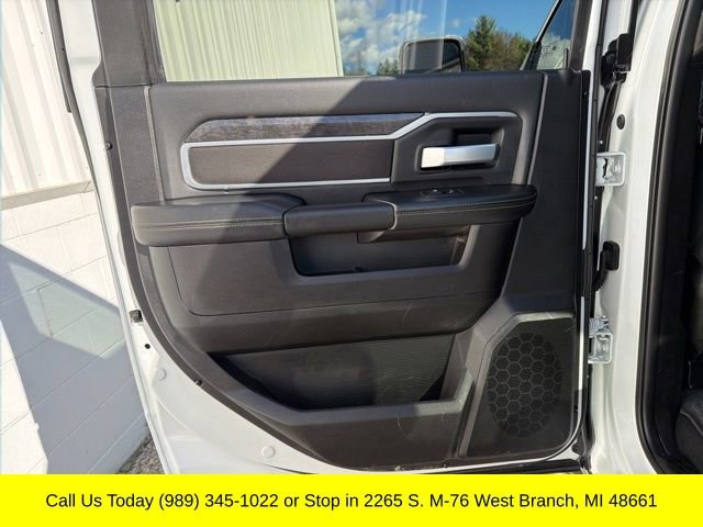 Used 2024 RAM 3500 Big Horn image 35
