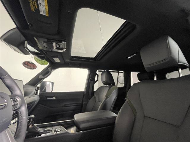 Used 2025 Lexus GX 550 AWD/4WD image 10