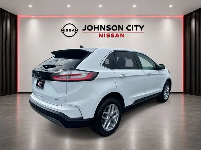 Used 2024 Ford Edge SEL AWD/4WD image 5