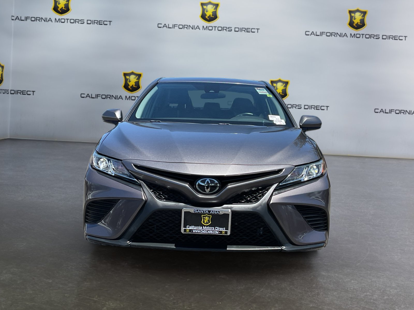 Used 2020 Toyota Camry SE w/ Carpet Mat Package FWD image 2