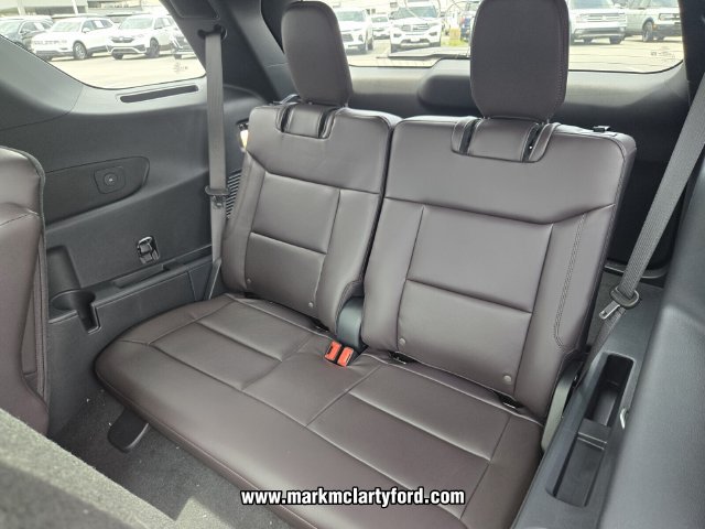 New 2026 Ford Explorer Platinum RWD image 8