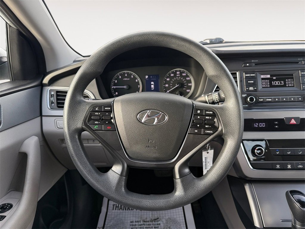 Used 2017 Hyundai Sonata SE image 12
