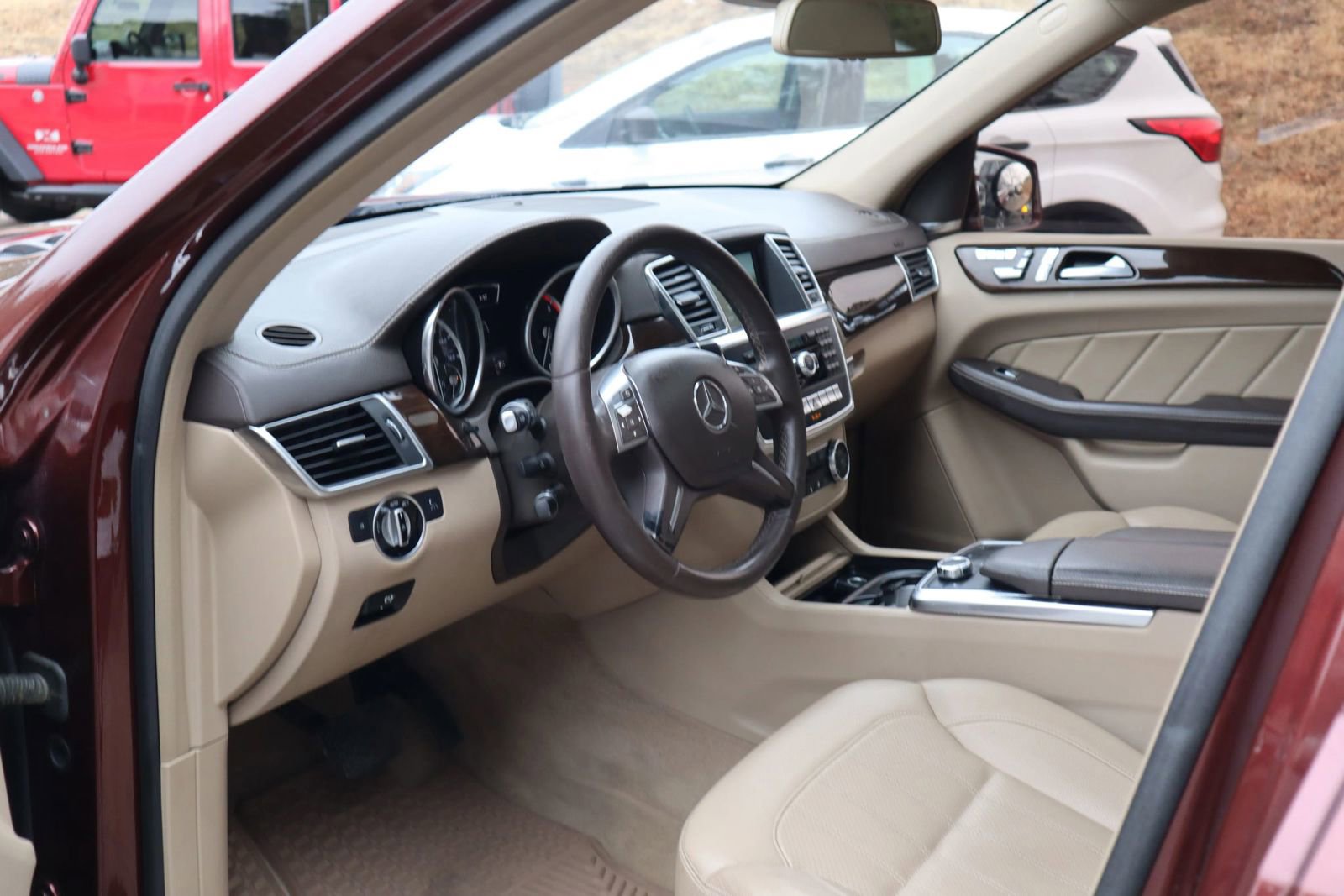 Used 2015 Mercedes-Benz GL 320 BlueTEC 4MATIC w/ Premium I Package image 7