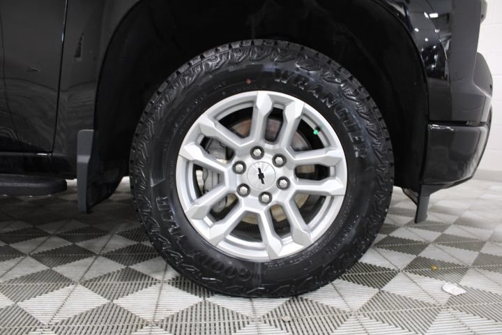 Used 2024 Chevrolet Silverado 1500 RST AWD/4WD image 46