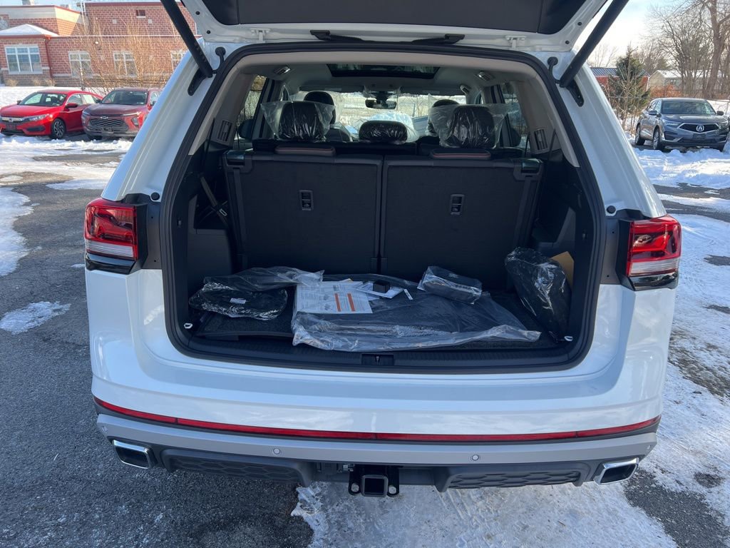 New 2026 Volkswagen Atlas Peak Edition image 13
