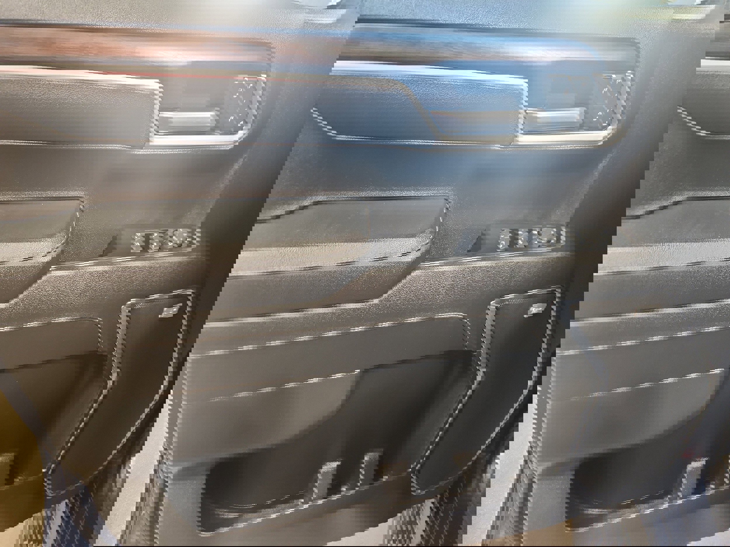 Used 2023 GMC Sierra 1500 SLT w/ SLT Premium Package image 11