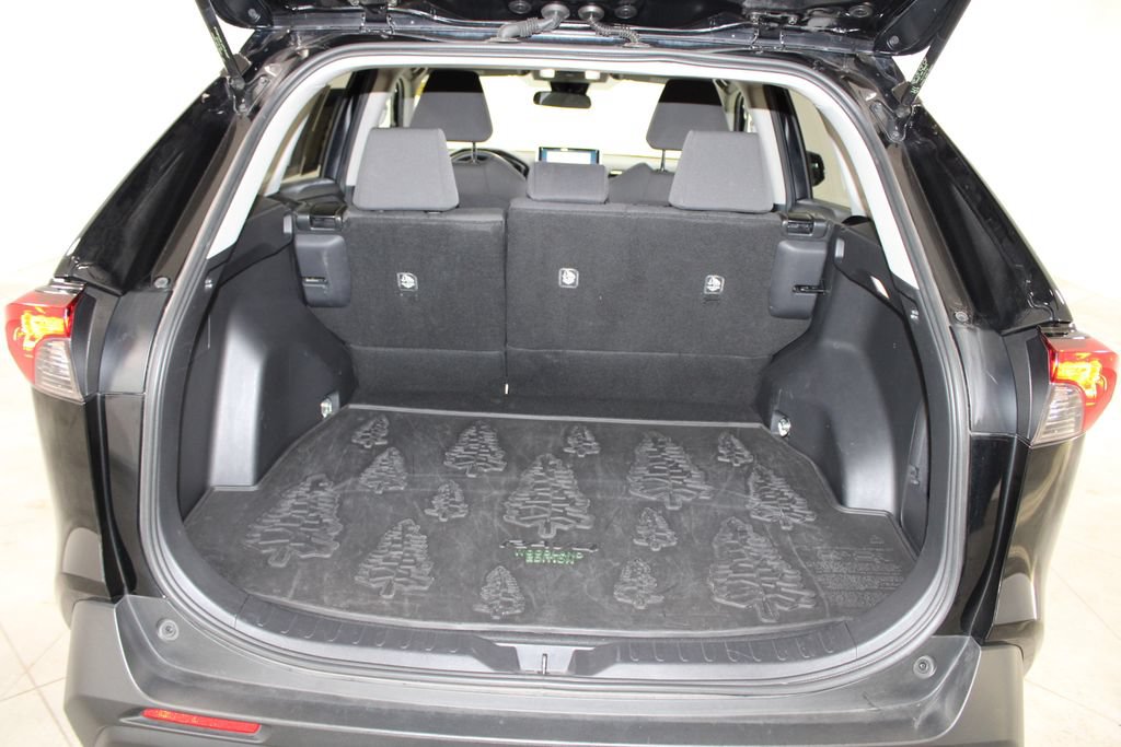 Used 2024 Toyota RAV4 AWD Hybrid image 14