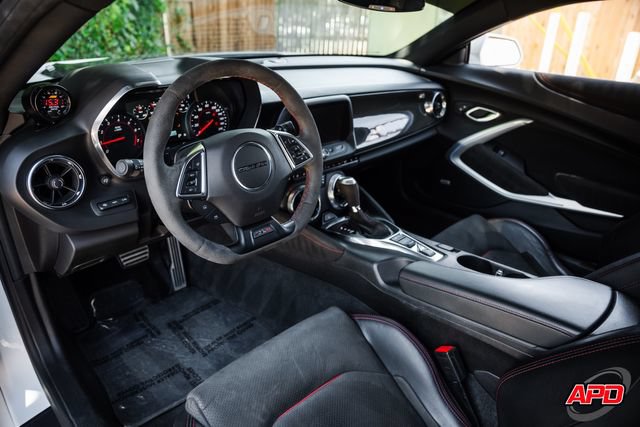 Used 2018 Chevrolet Camaro ZL1 RWD image 2