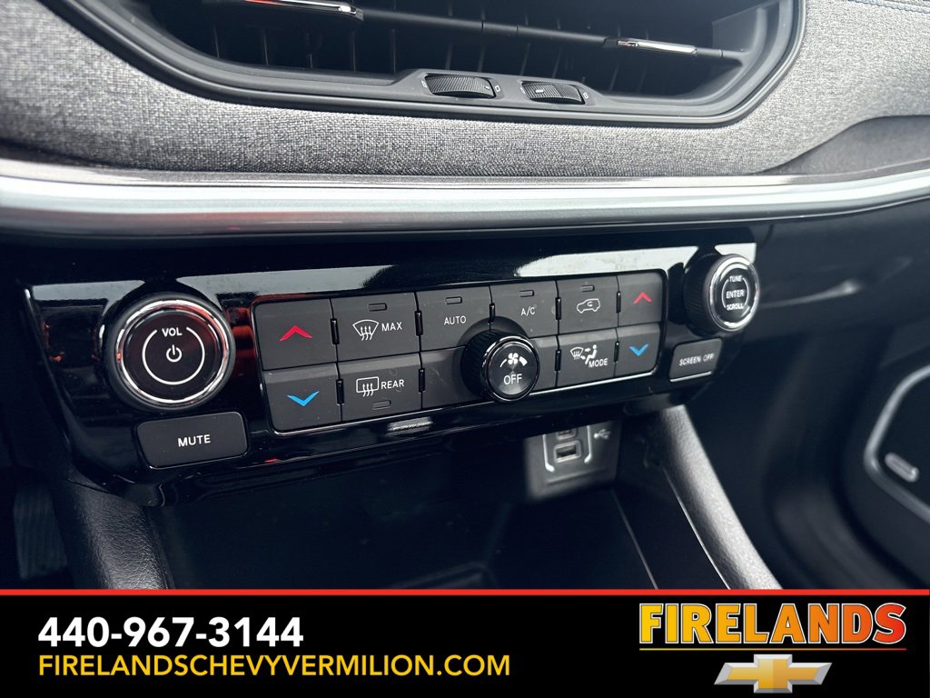 Used 2025 Jeep Compass Latitude w/ Sun & Sound Group image 20