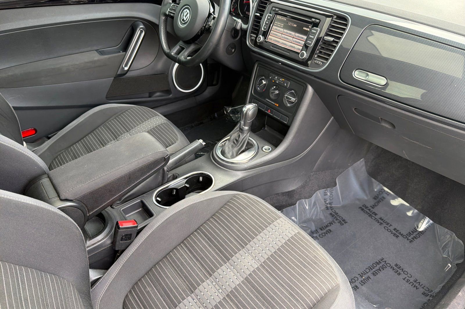 Used 2014 Volkswagen Beetle R-Line image 15