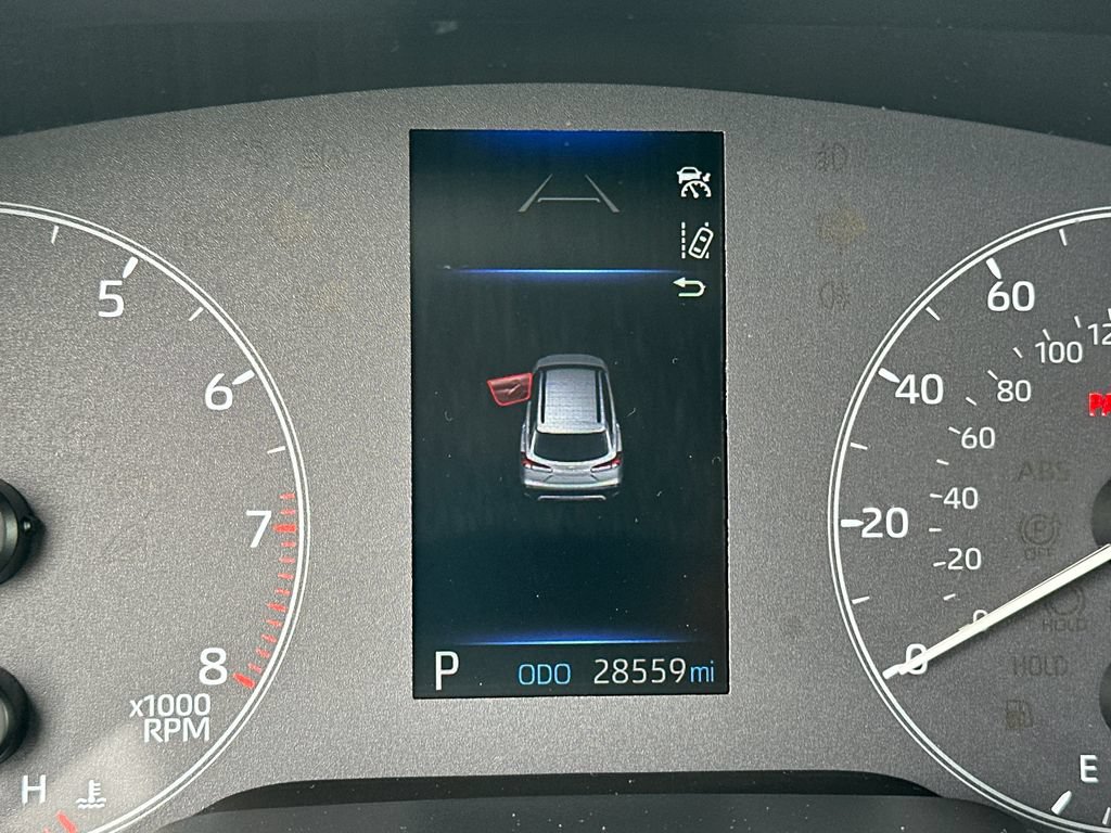 Used 2023 Toyota Corolla Cross LE AWD/4WD image 32