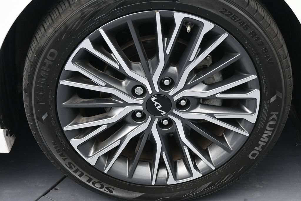 Used 2022 Kia Forte GT-Line w/ GT-Line Technology Package FWD image 40