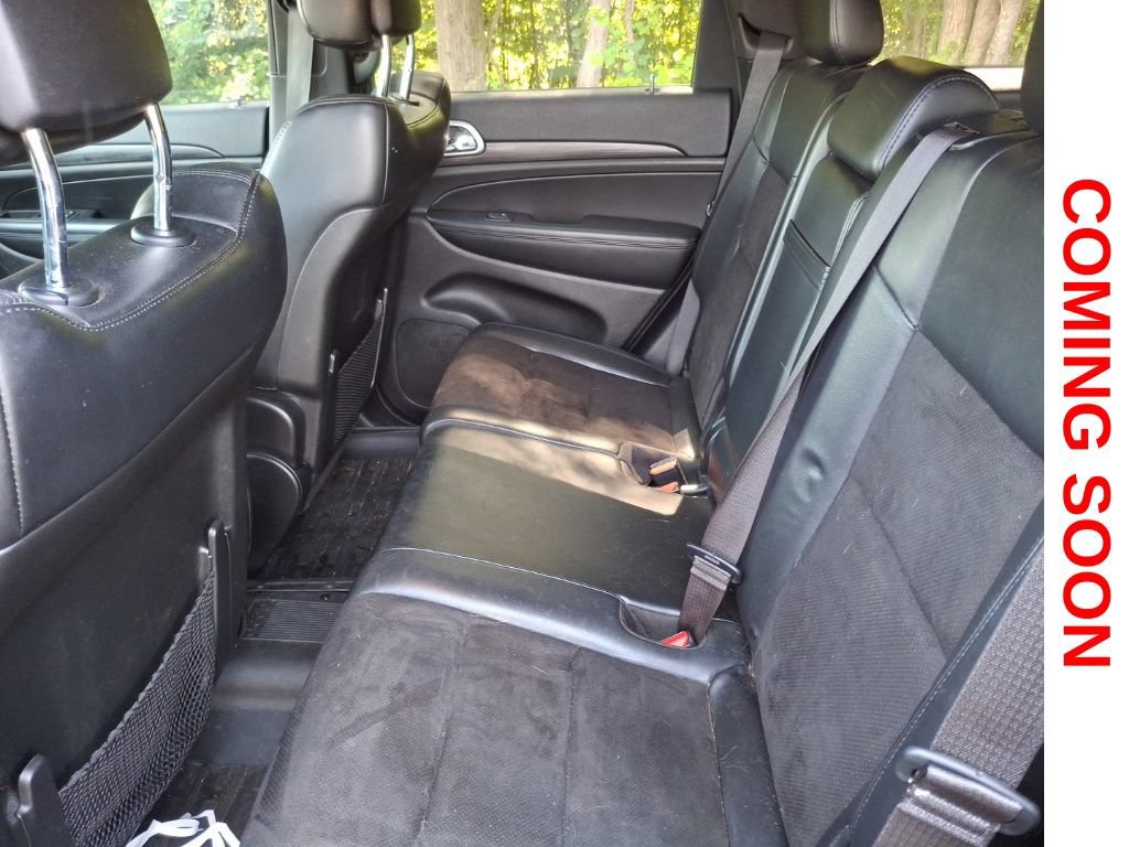 Used 2019 Jeep Grand Cherokee Altitude AWD/4WD image 11