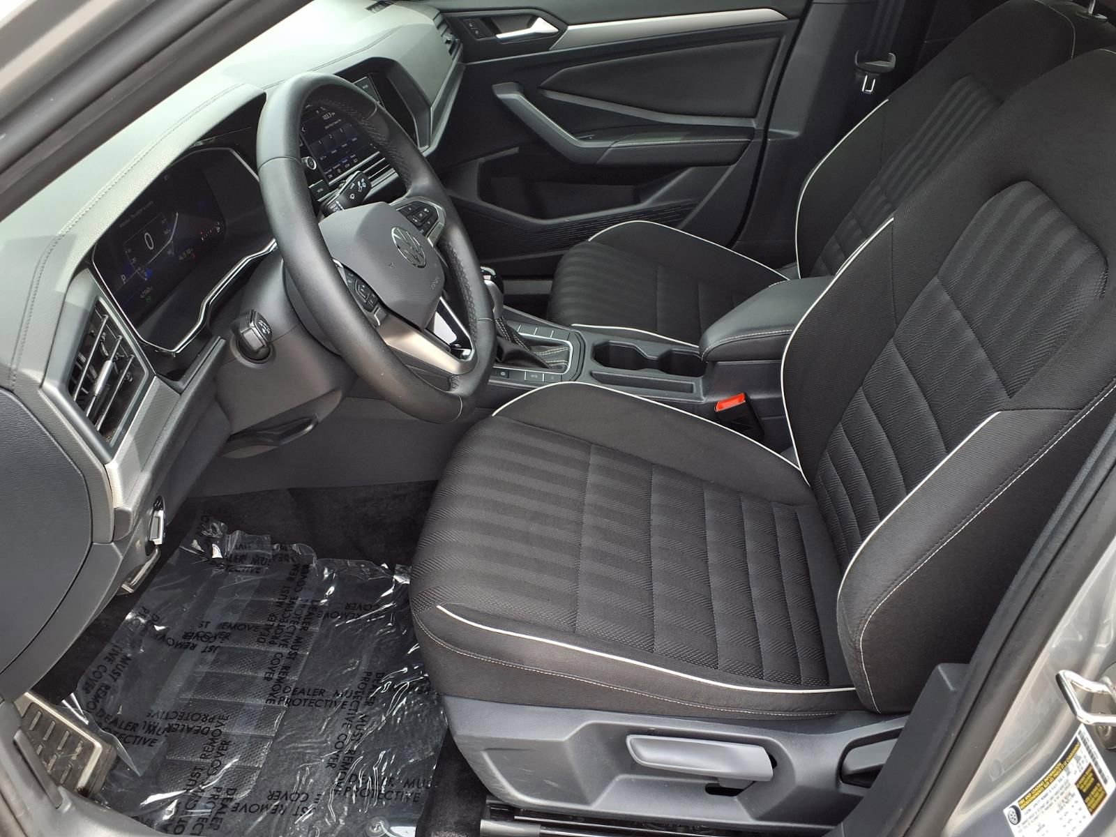 Certified 2024 Volkswagen Jetta Sport image 18