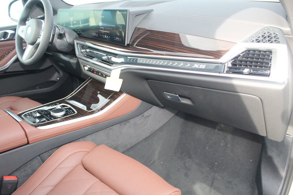 New 2026 BMW X5 xDrive50e w/ M Sport Package image 24
