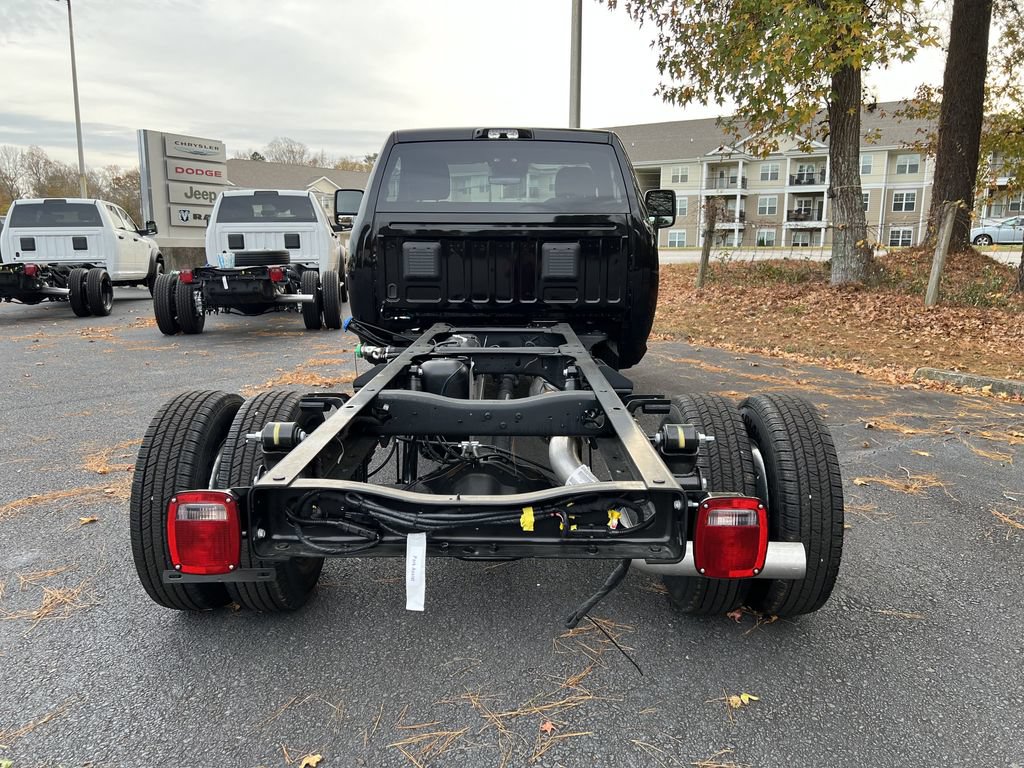 New 2026 RAM 3500 Big Horn AWD/4WD image 4