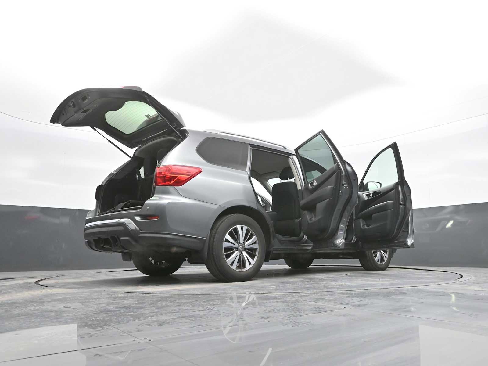 Used 2020 Nissan Pathfinder S image 49