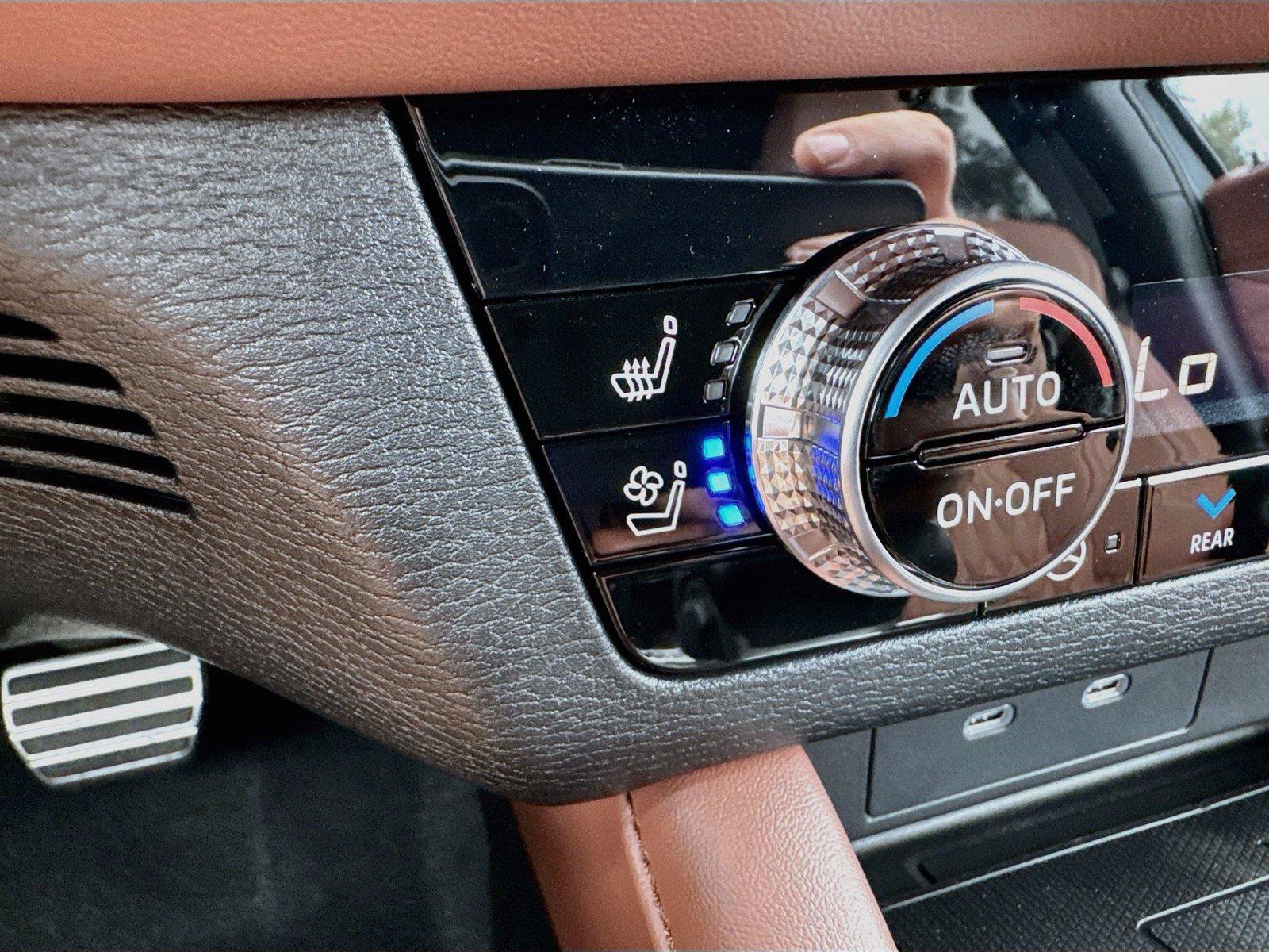 New 2026 Mitsubishi Outlander SEL FWD image 19