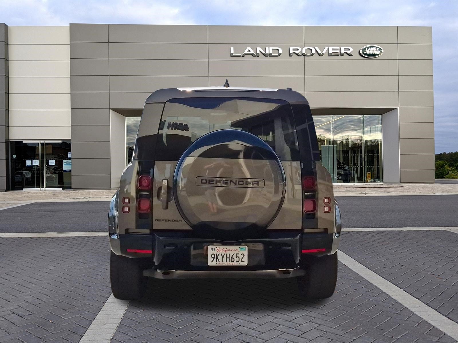 Certified 2024 Land Rover Defender 110 X-Dynamic SE AWD/4WD image 6