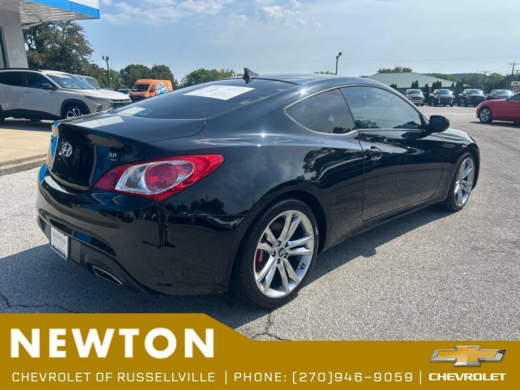 Used 2012 Hyundai Genesis 3.8 RWD image 30