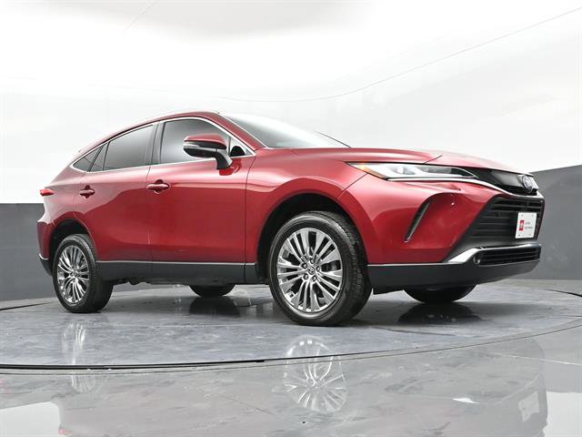 Certified 2024 Toyota Venza Limited image 28