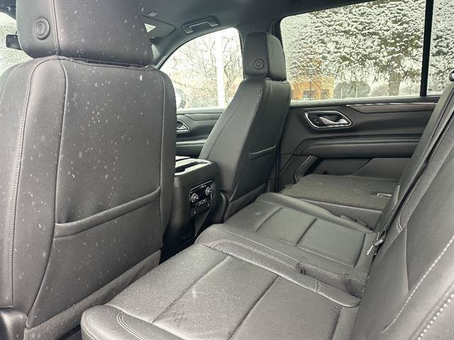 Used 2022 Chevrolet Suburban LT AWD/4WD image 17