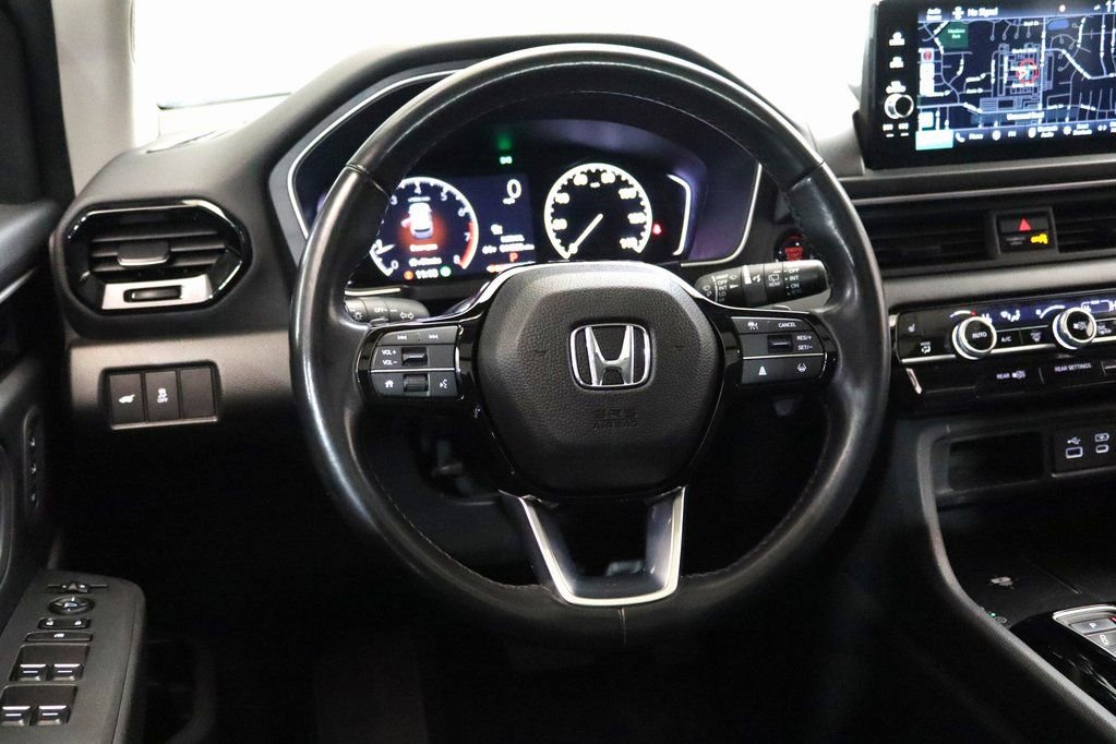 Used 2023 Honda Pilot Touring image 15