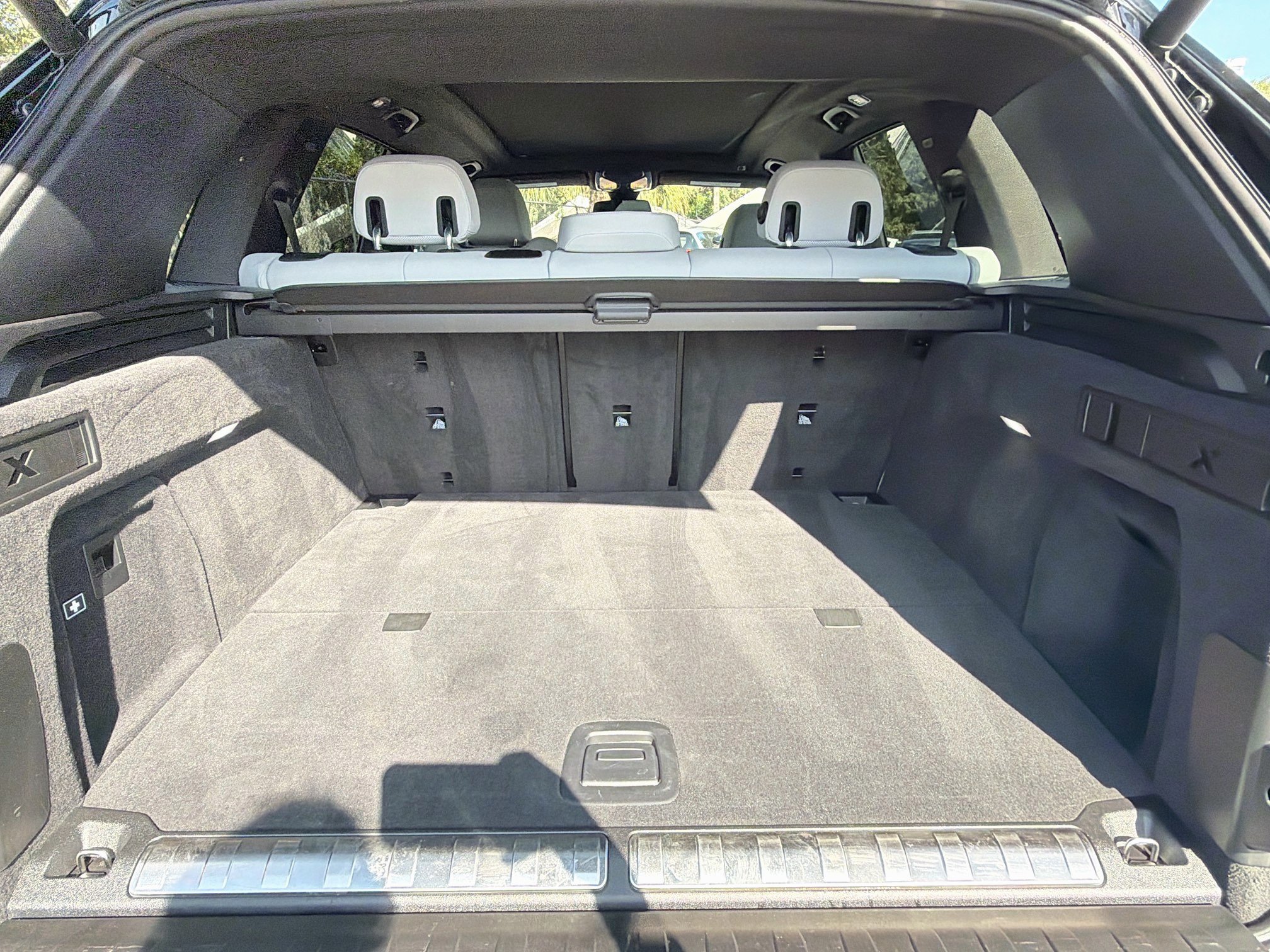 Used 2023 BMW X5 xDrive45e w/ Parking Assistance Package AWD/4WD image 12