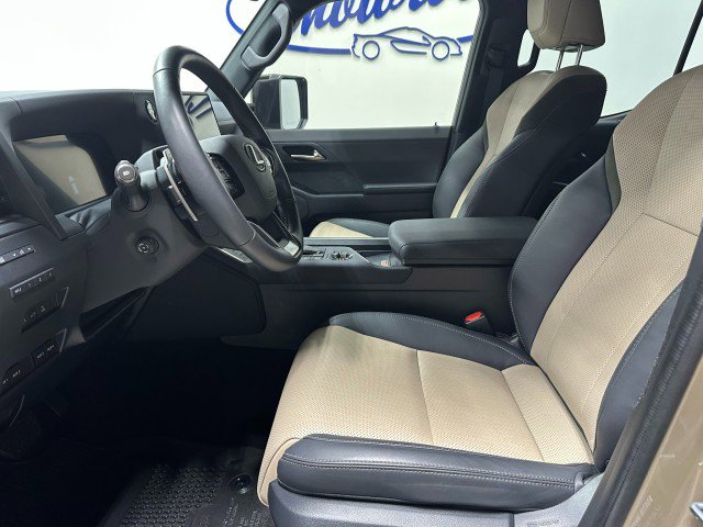 Used 2025 Lexus GX 550 AWD/4WD image 19