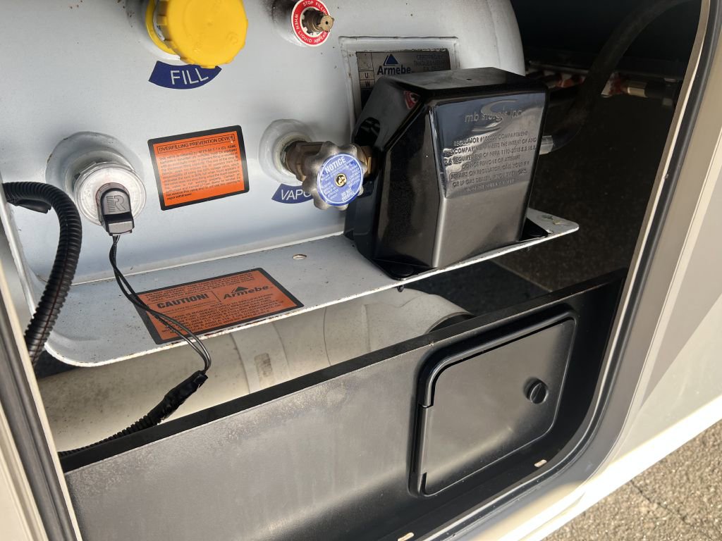 Used 2018 Mercedes-Benz Sprinter 3500 image 22