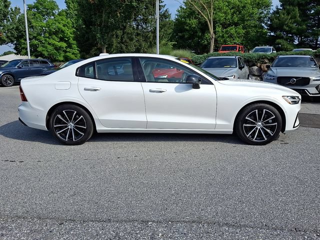 Certified 2025 Volvo S60 T8 Plus AWD/4WD image 7