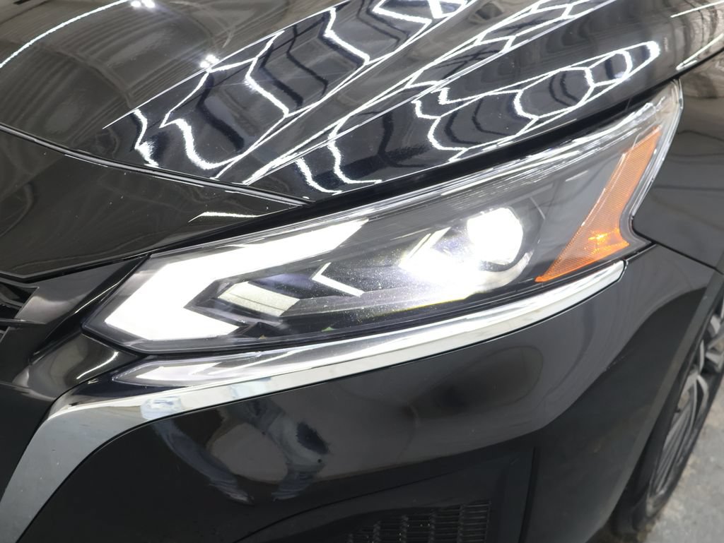 Used 2025 Nissan Altima 2.5 SV FWD image 27