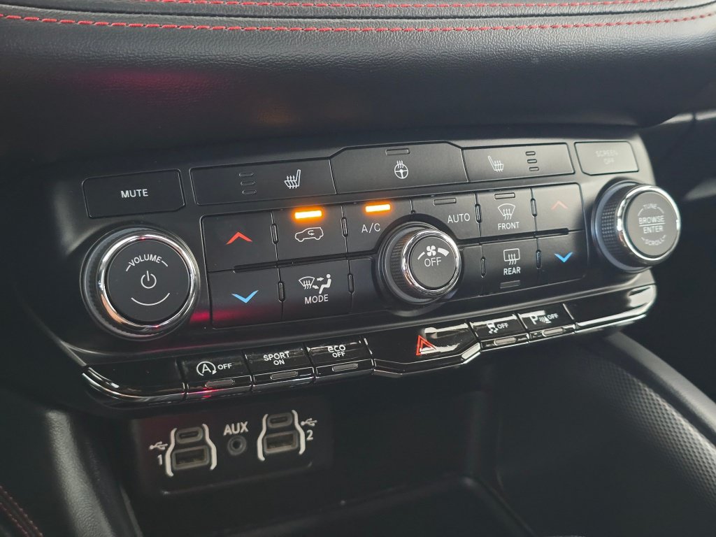 Used 2025 Dodge Durango GT AWD/4WD image 28