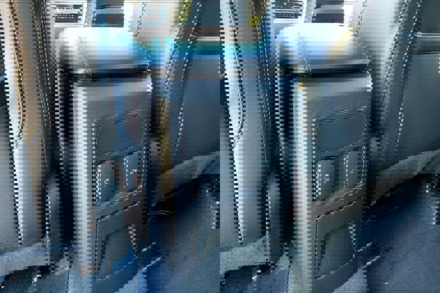 Used 2023 Ford Explorer XLT w/ Equipment Group 202A image 32