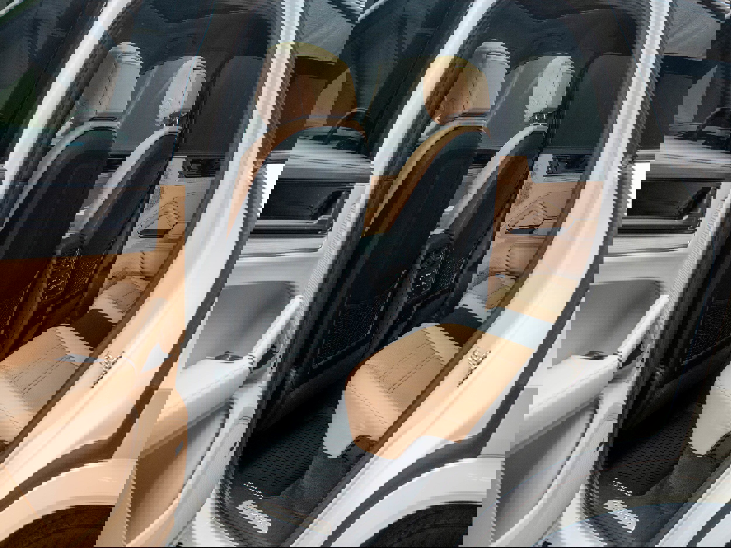 Certified 2024 Porsche Cayenne Coupe image 37