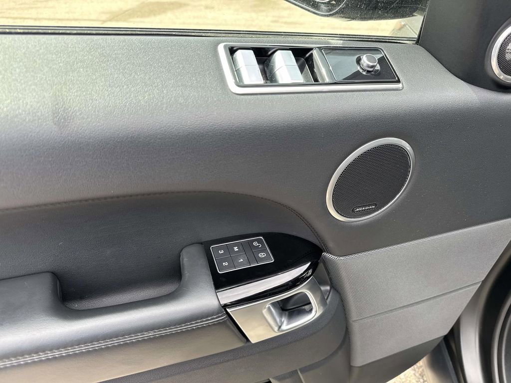 Used 2020 Land Rover Range Rover Sport HSE image 20
