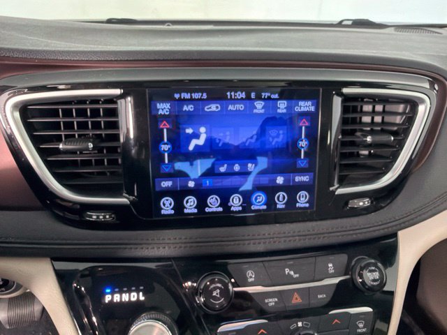 Used 2017 Chrysler Pacifica Limited FWD image 17